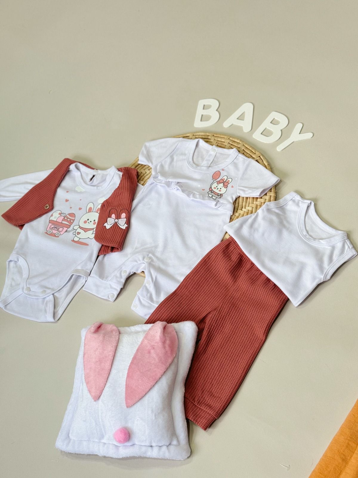 Set primer día Conejo 12147